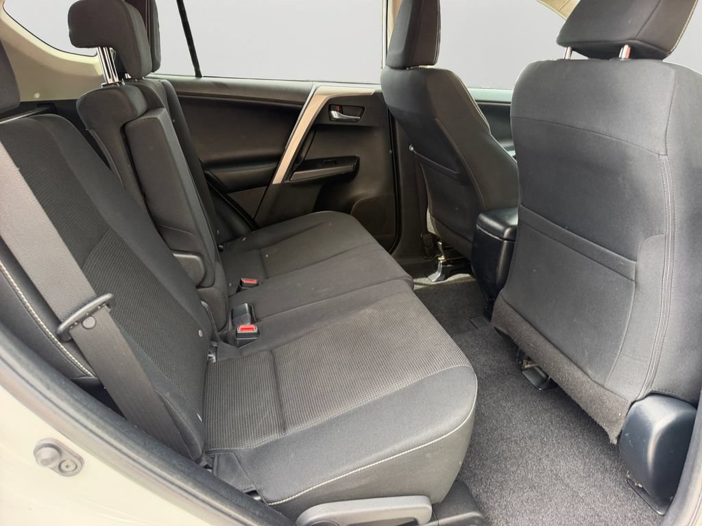 Used 2018 Toyota RAV4 XLE w/ Plus Extra Value Package AWD/4WD image 9
