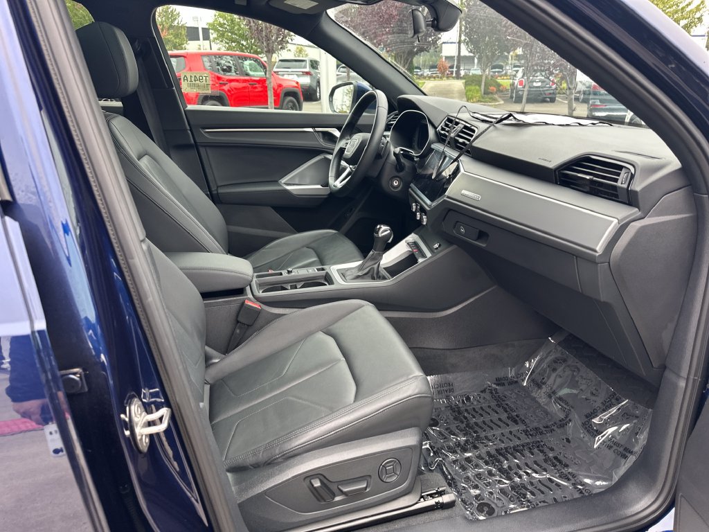 Used 2022 Audi Q3 2.0T Premium AWD/4WD image 17