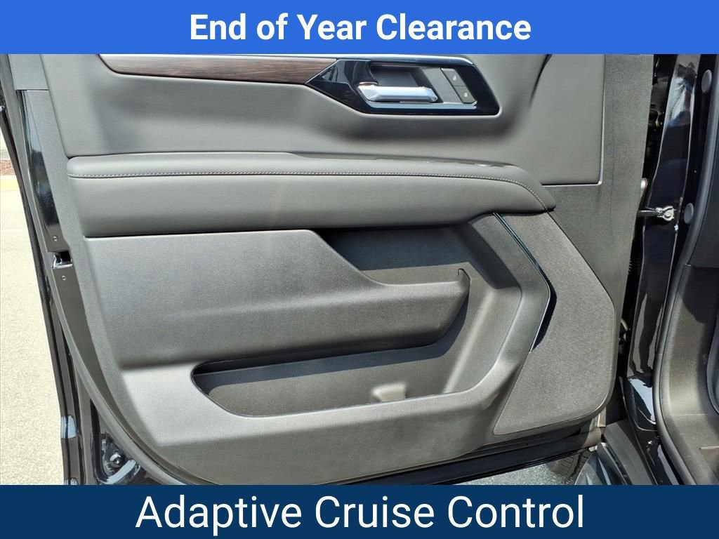 New 2025 Chevrolet Suburban LS image 17