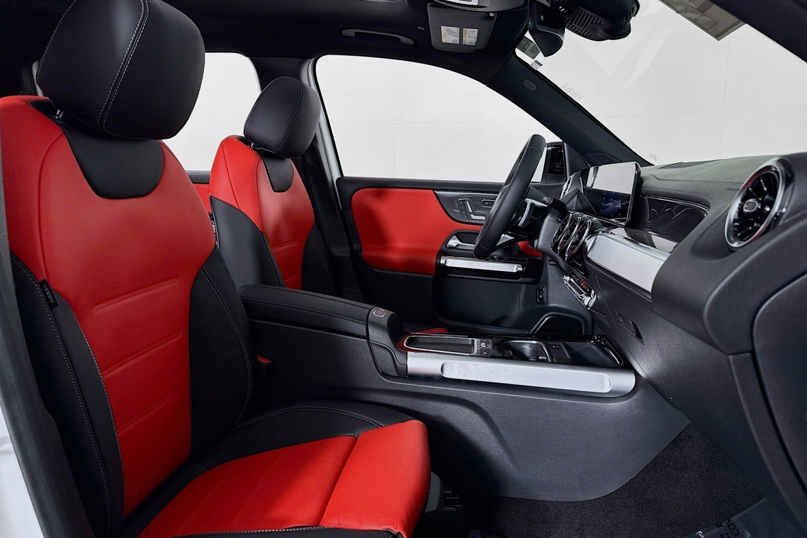 New 2026 Mercedes-Benz GLB 250 image 6