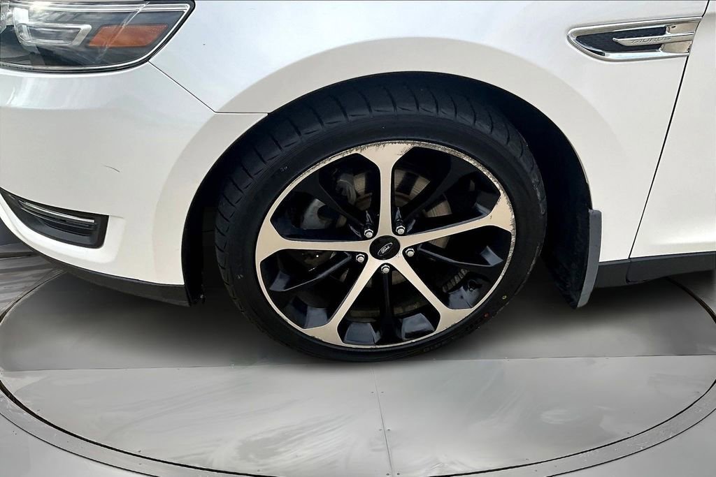Used 2015 Ford Taurus SEL w/ Equipment Group 201A image 26