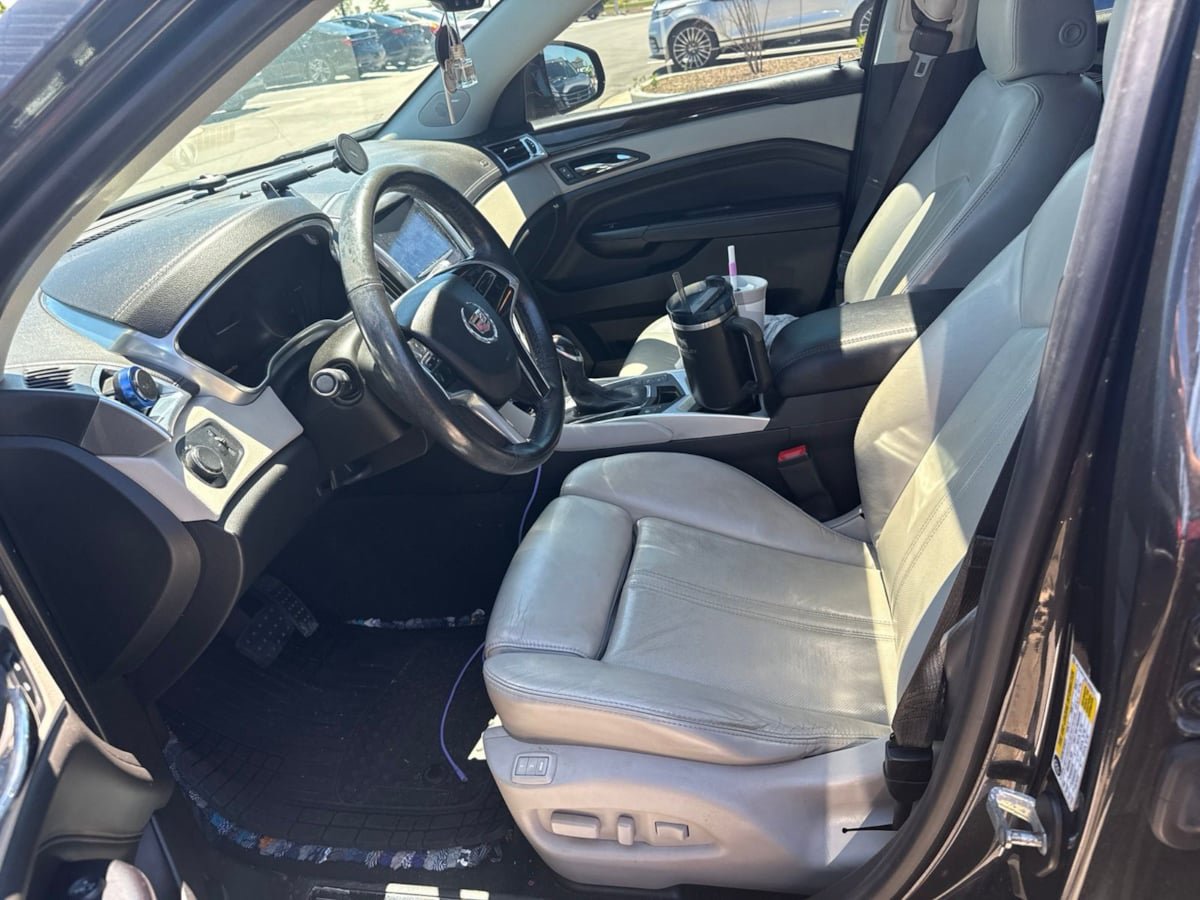 Used 2014 Cadillac SRX Luxury w/ Driver Awareness Package AWD/4WD image 7