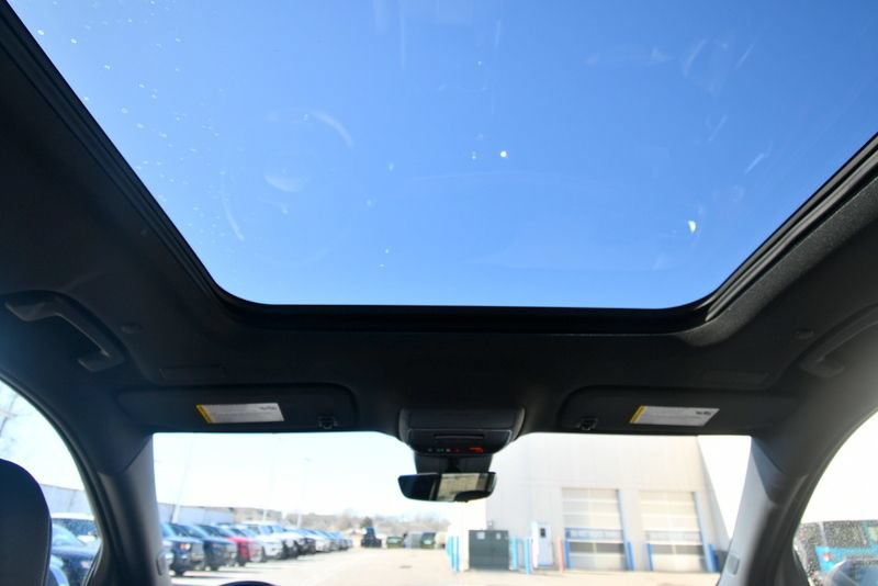 New 2026 Chevrolet Traverse RS AWD/4WD image 16
