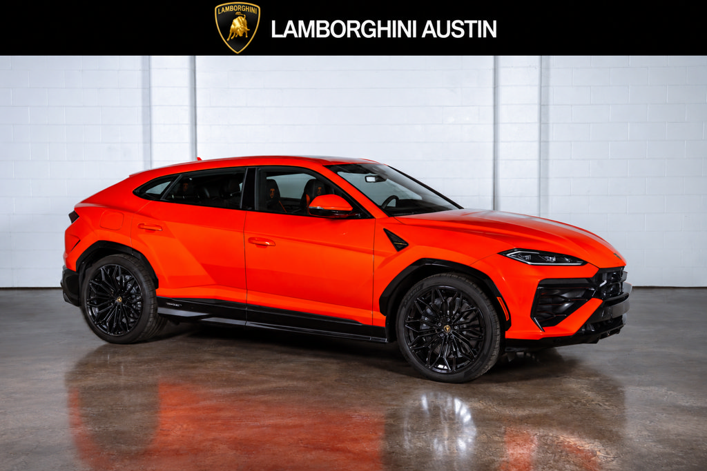 Used 2025 Lamborghini Urus SE
