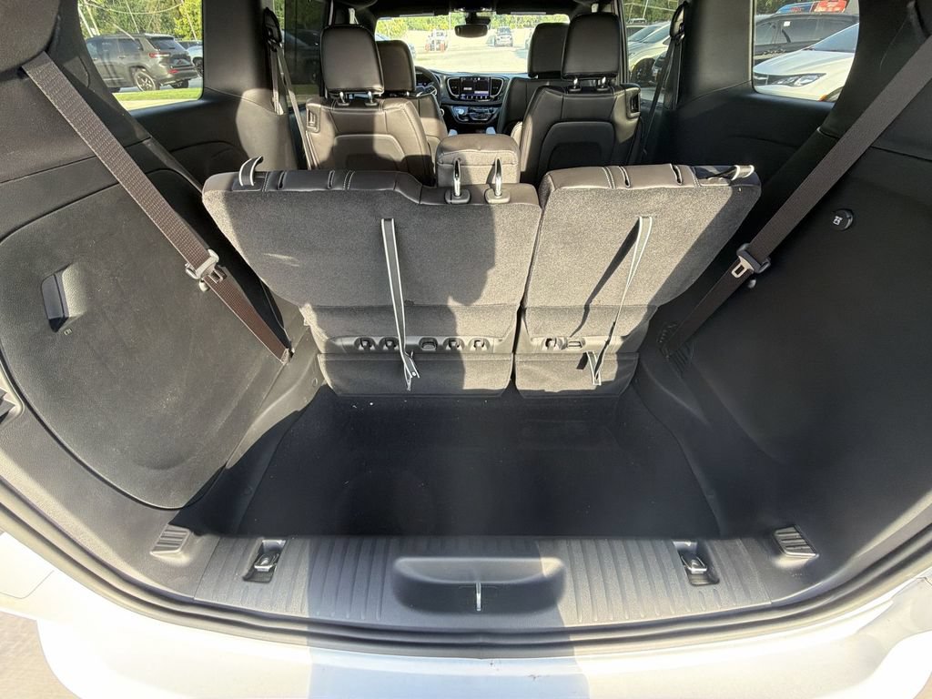 New 2026 Chrysler Pacifica Select FWD image 21