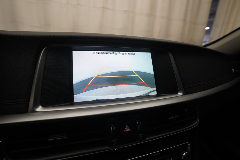 Used 2020 Kia Optima SE FWD image 19