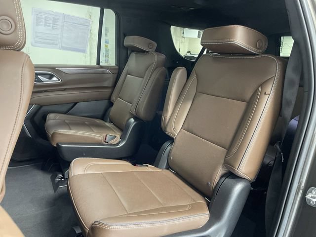 Used 2021 Chevrolet Suburban High Country AWD/4WD image 25