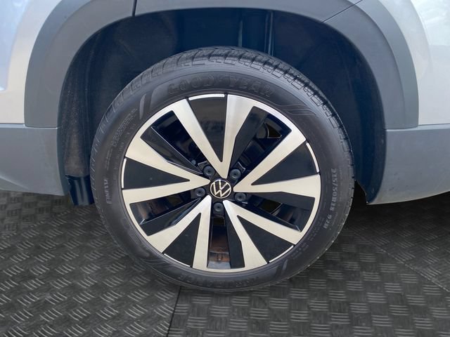 Used 2024 Volkswagen Taos SE FWD image 33