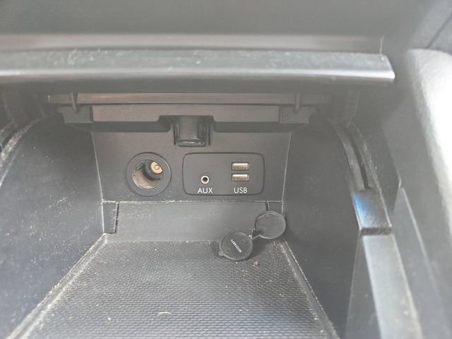 Used 2017 Subaru Outback 2.5i Premium image 6