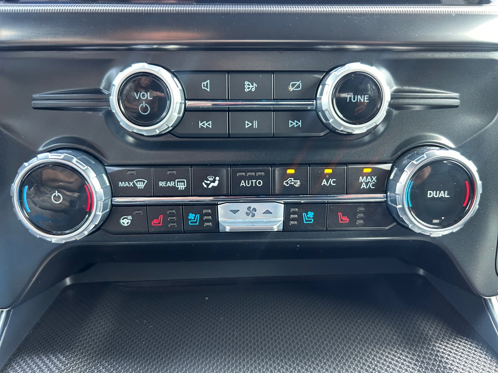 Used 2024 Ford F150 Raptor image 16