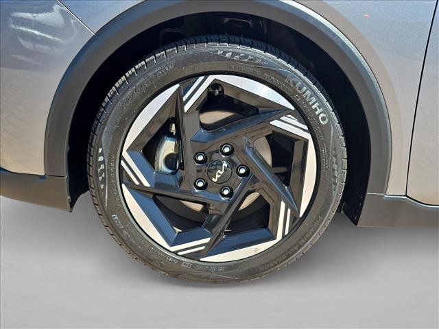 Used 2025 Kia K4 EX image 25