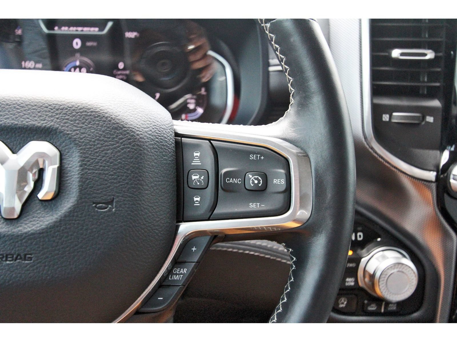 Used 2024 RAM 1500 Limited AWD/4WD image 25