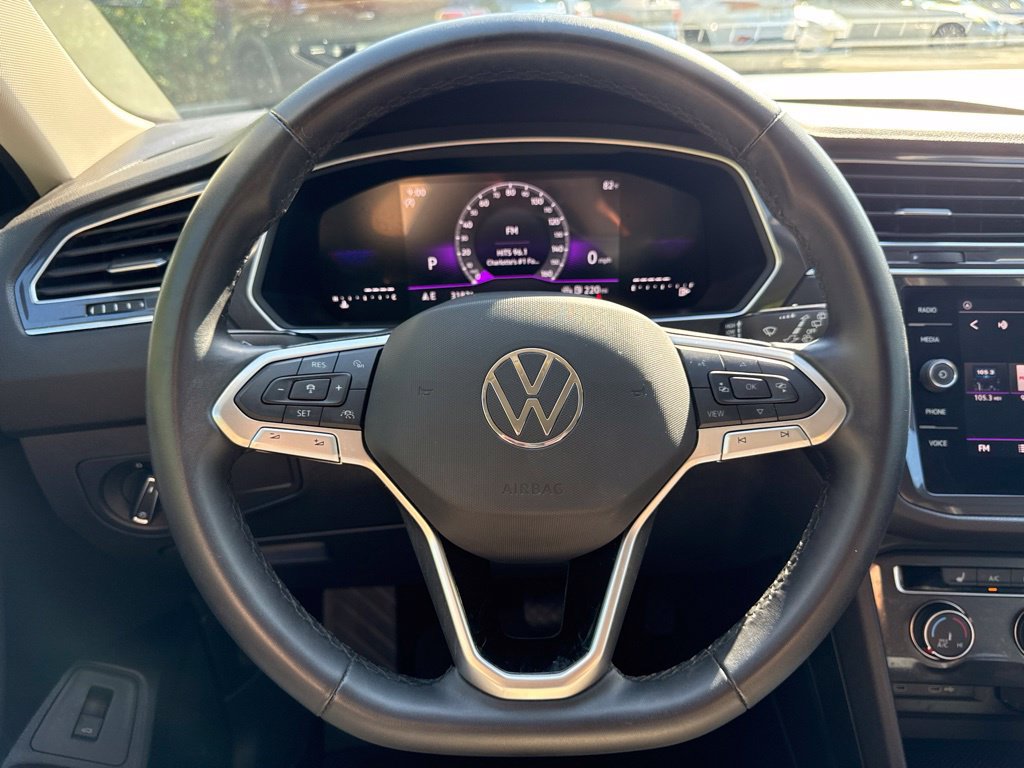 Used 2024 Volkswagen Tiguan SE FWD image 19