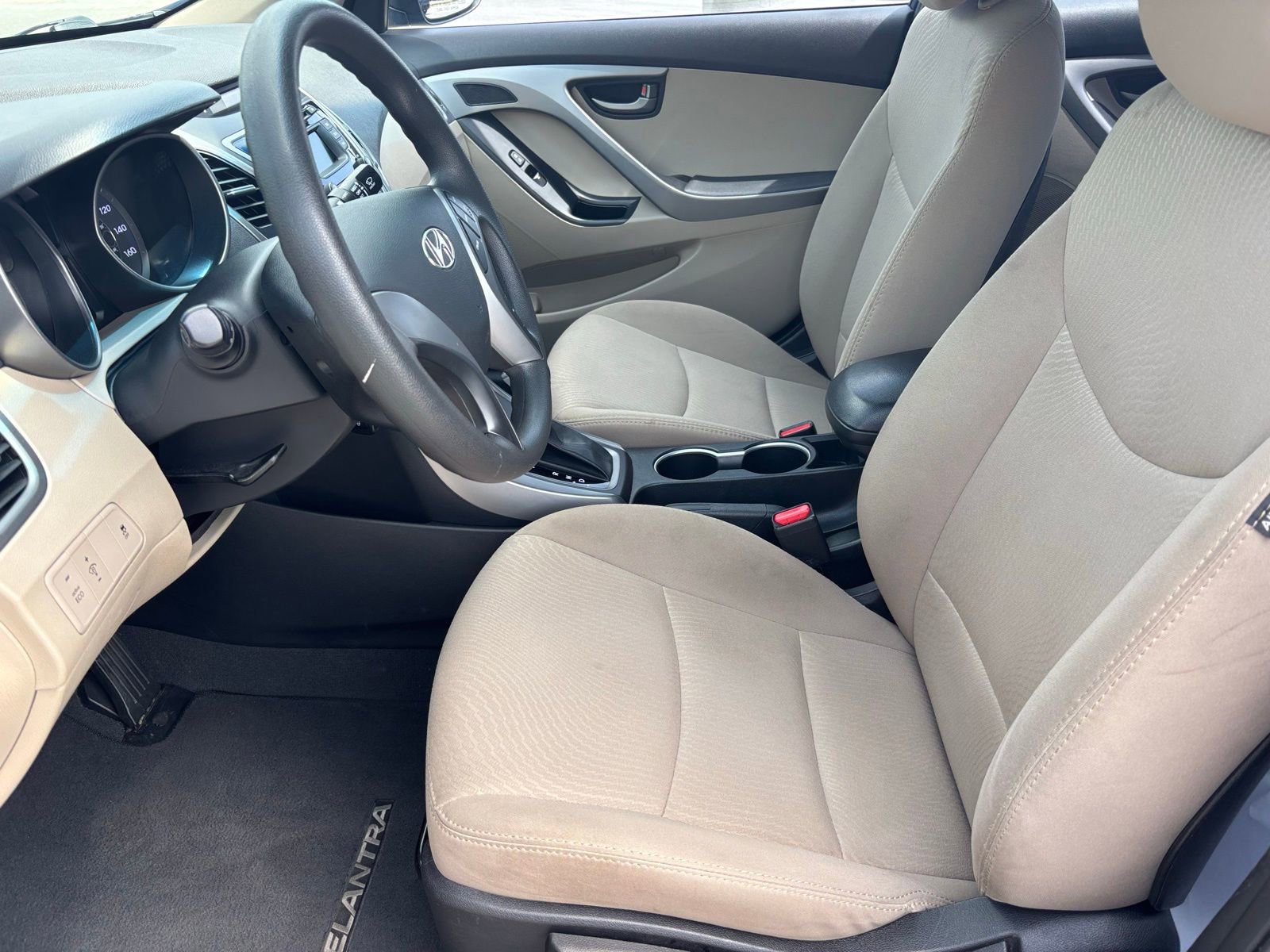 Used 2016 Hyundai Elantra SE FWD image 13