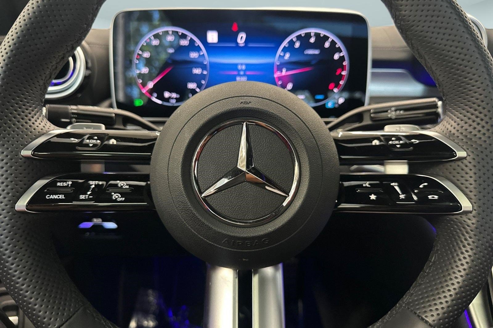 Used 2026 Mercedes-Benz CLE 300 4MATIC Coupe image 10