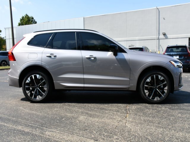 New 2026 Volvo XC60 B5 Plus w/ Protection Package Premier image 8
