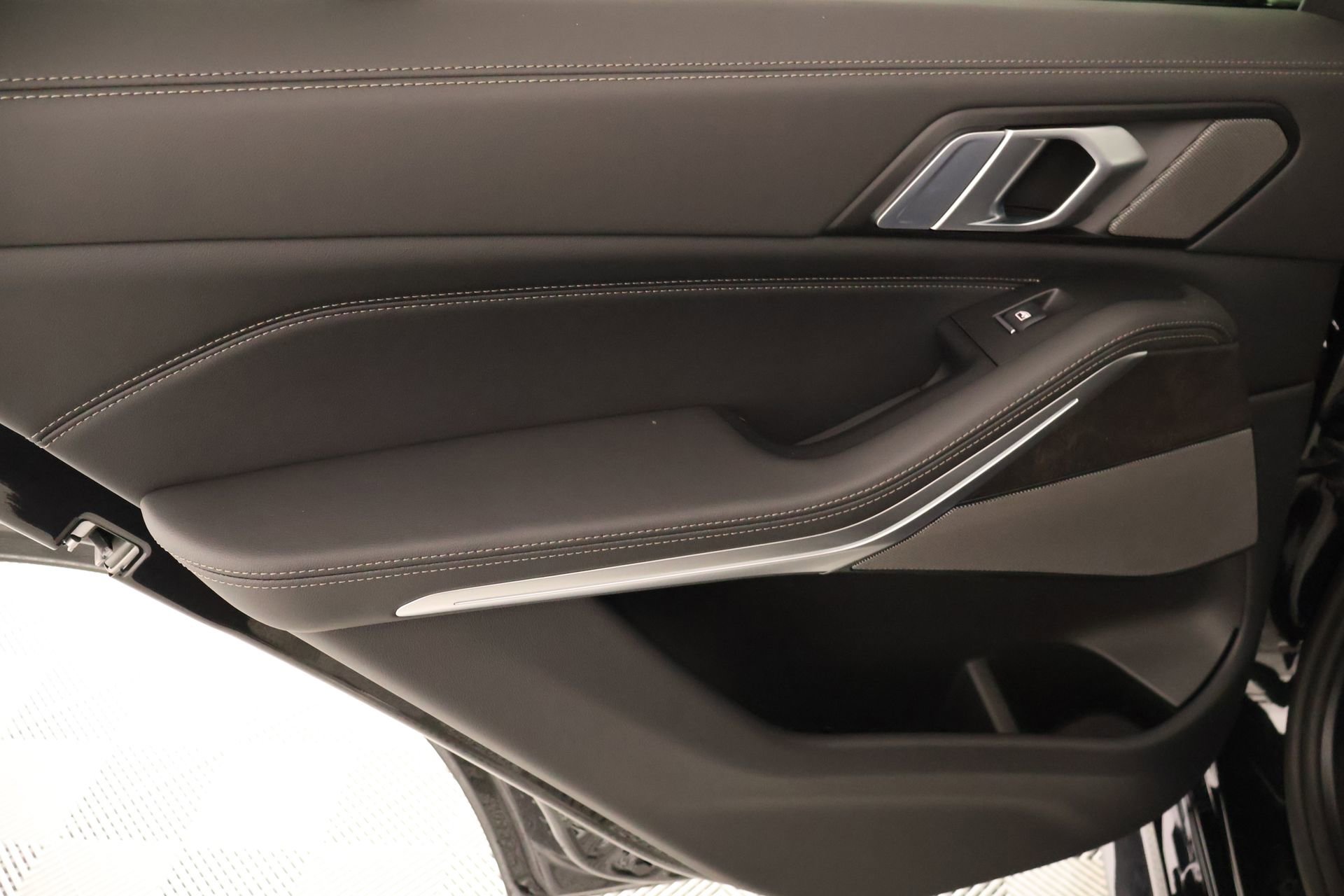 New 2026 BMW X5 sDrive40i RWD image 17
