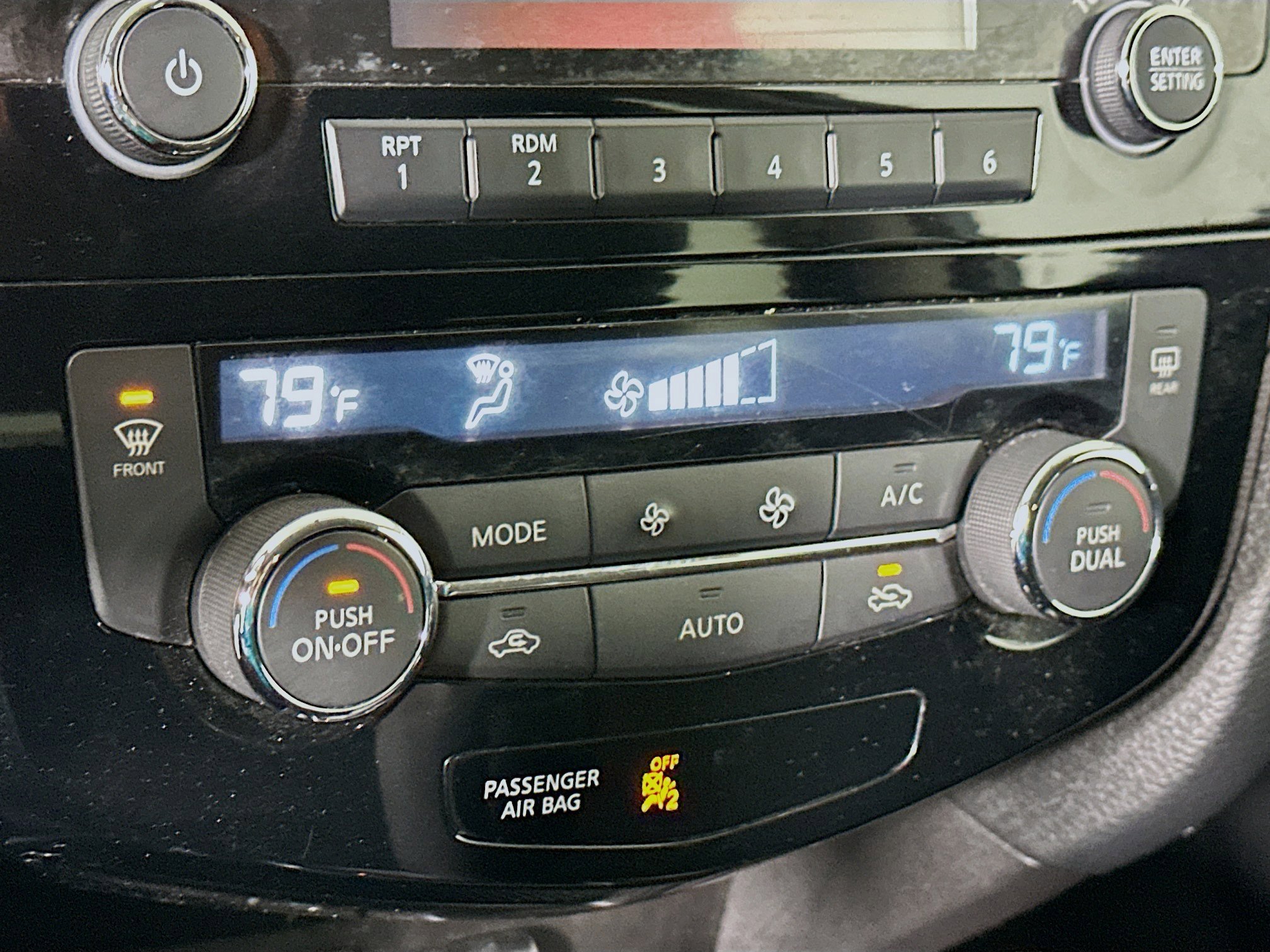 Used 2017 Nissan Rogue SV w/ Midnight Edition Package image 23