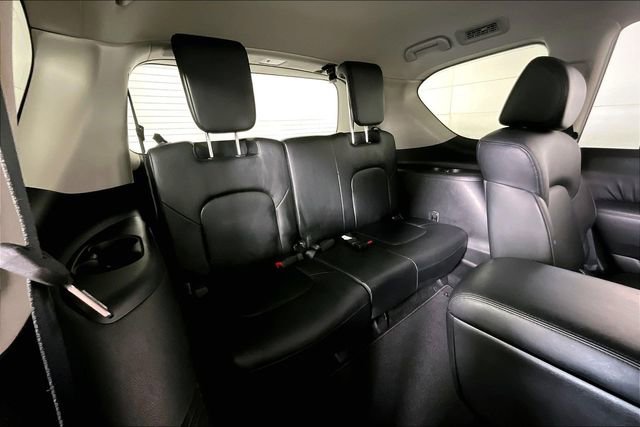 Used 2024 Nissan Armada SL w/ Captain's Chairs Package image 28