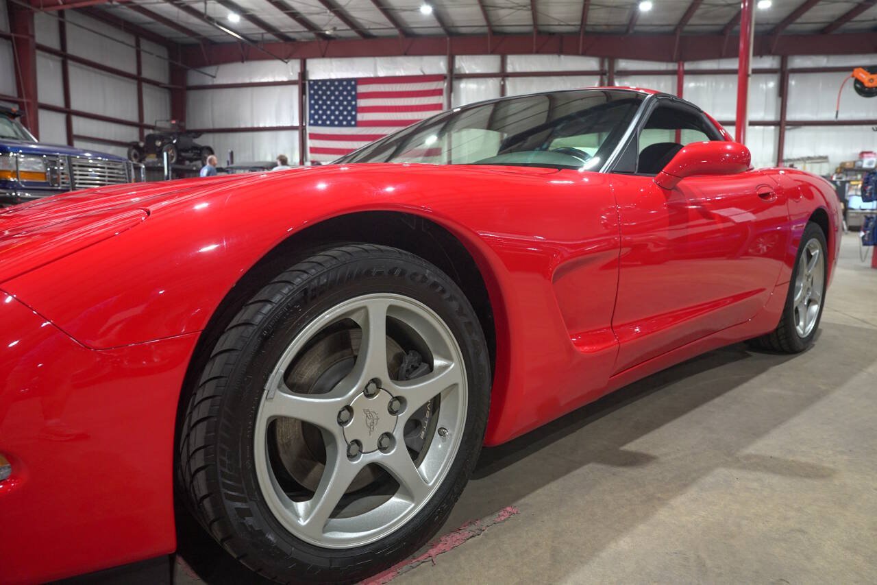 Used 2001 Chevrolet Corvette Coupe RWD image 27
