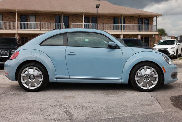 Used 2013 Volkswagen Beetle 2.5 Fender FWD image 16