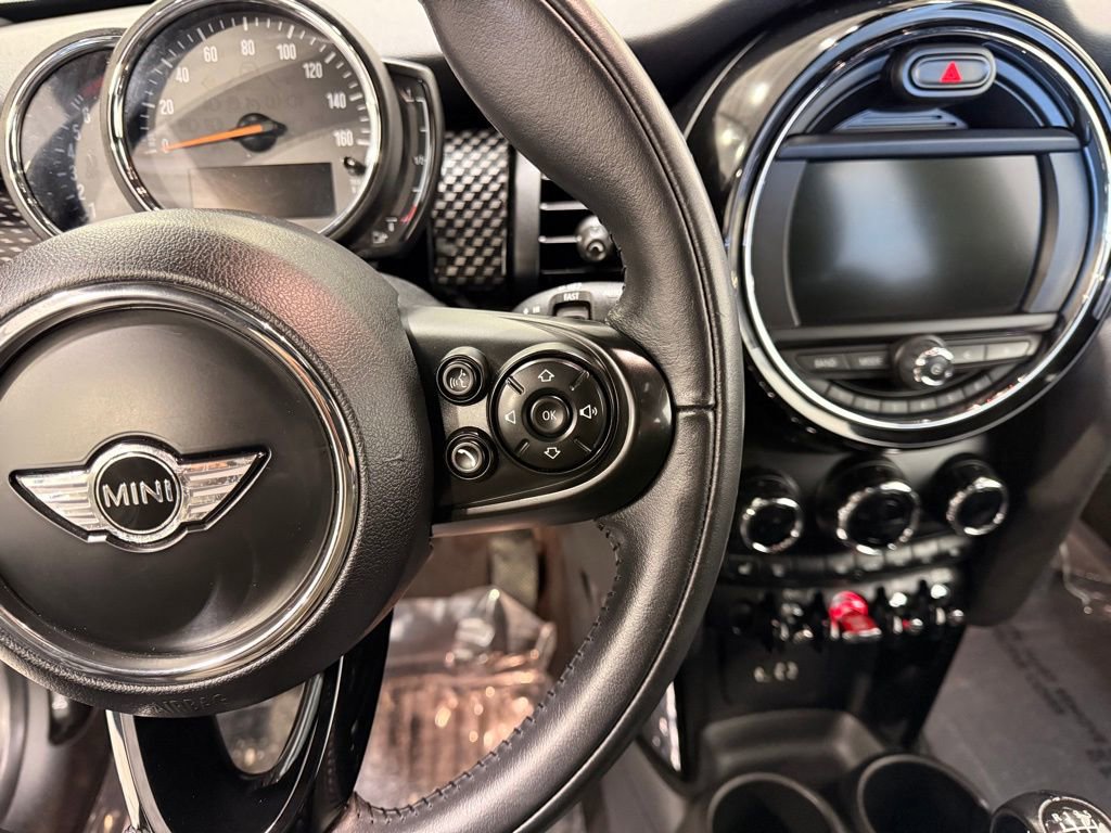 Used 2018 MINI Cooper S image 14