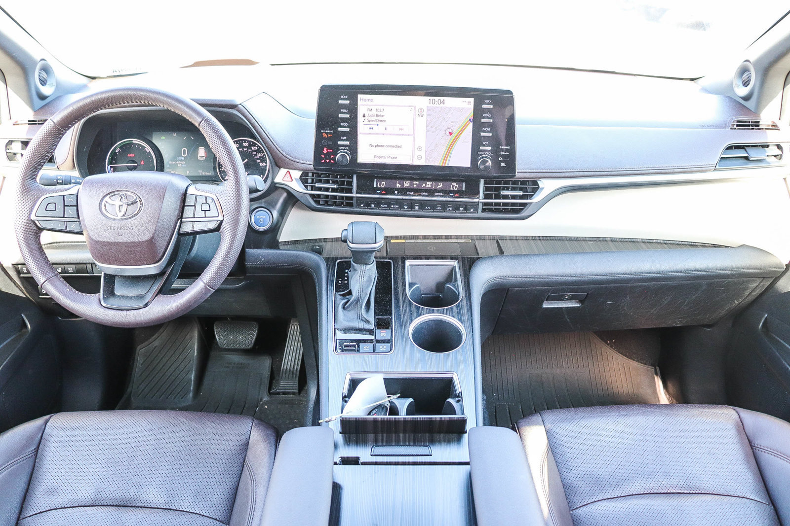 Used 2024 Toyota Sienna Platinum FWD image 13
