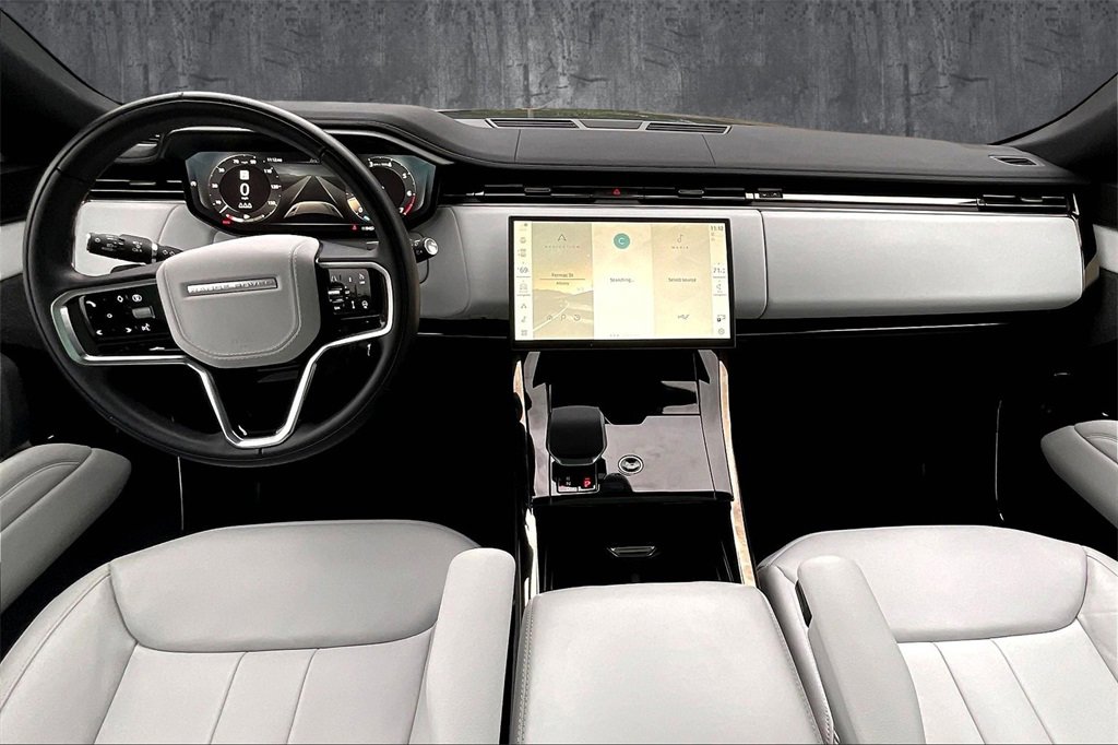 Used 2025 Land Rover Range Rover Sport image 7