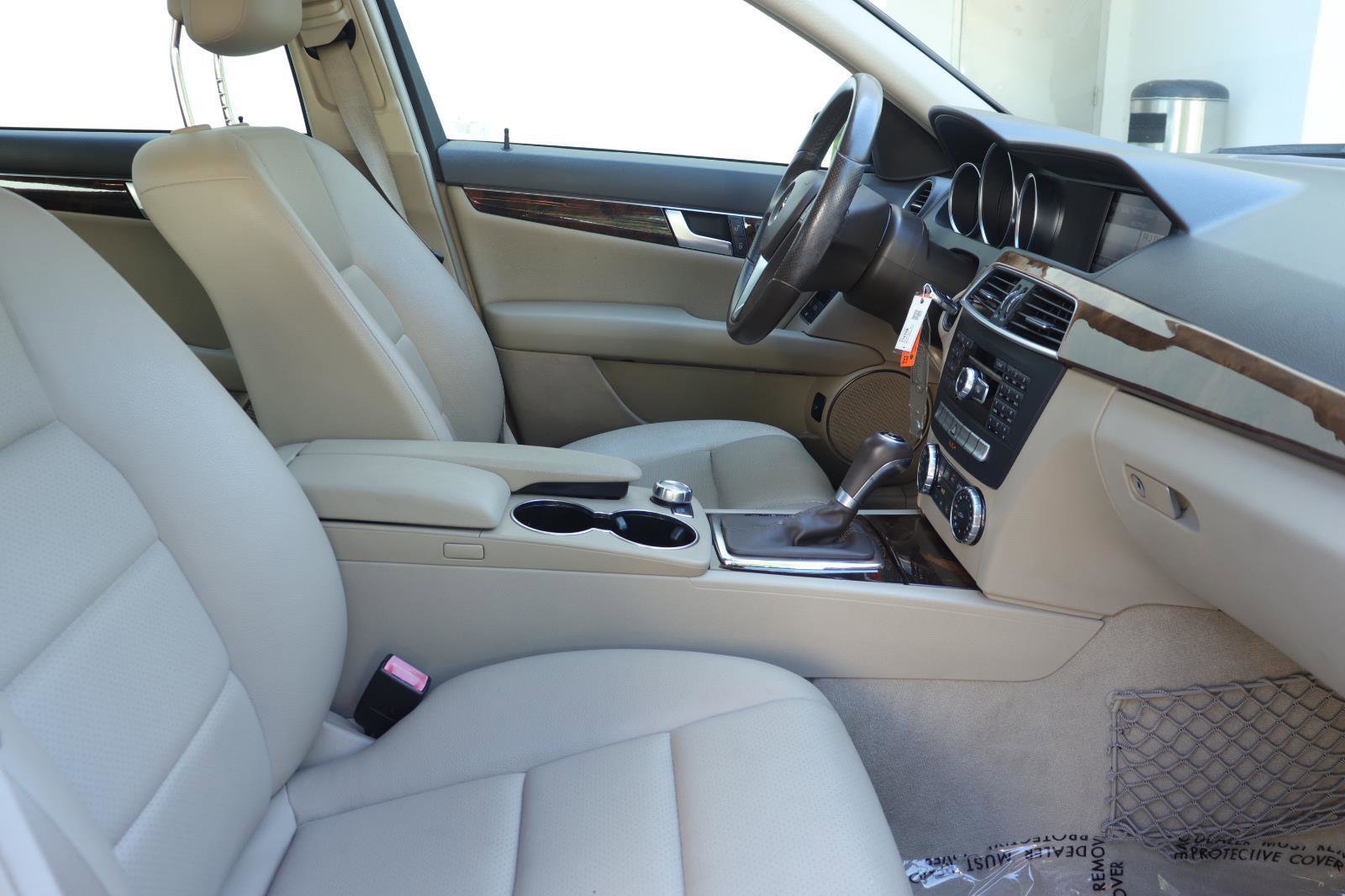 Used 2013 Mercedes-Benz C 250 Luxury image 16