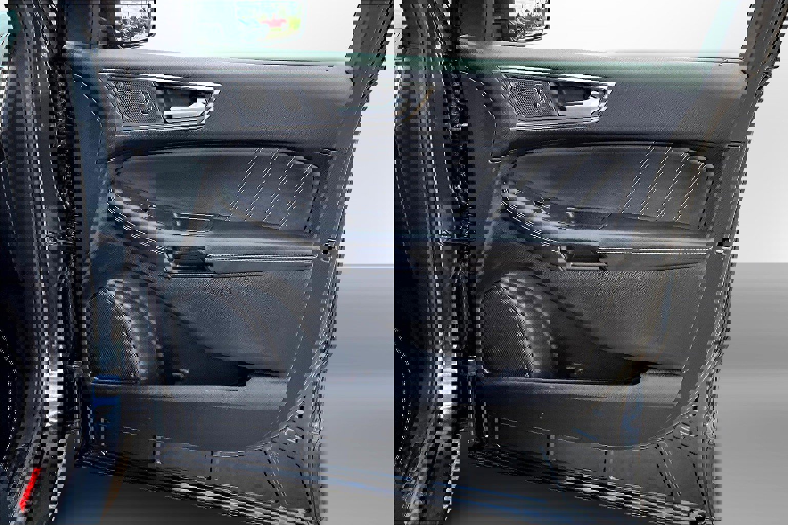 Used 2024 Ford Edge ST AWD/4WD image 26