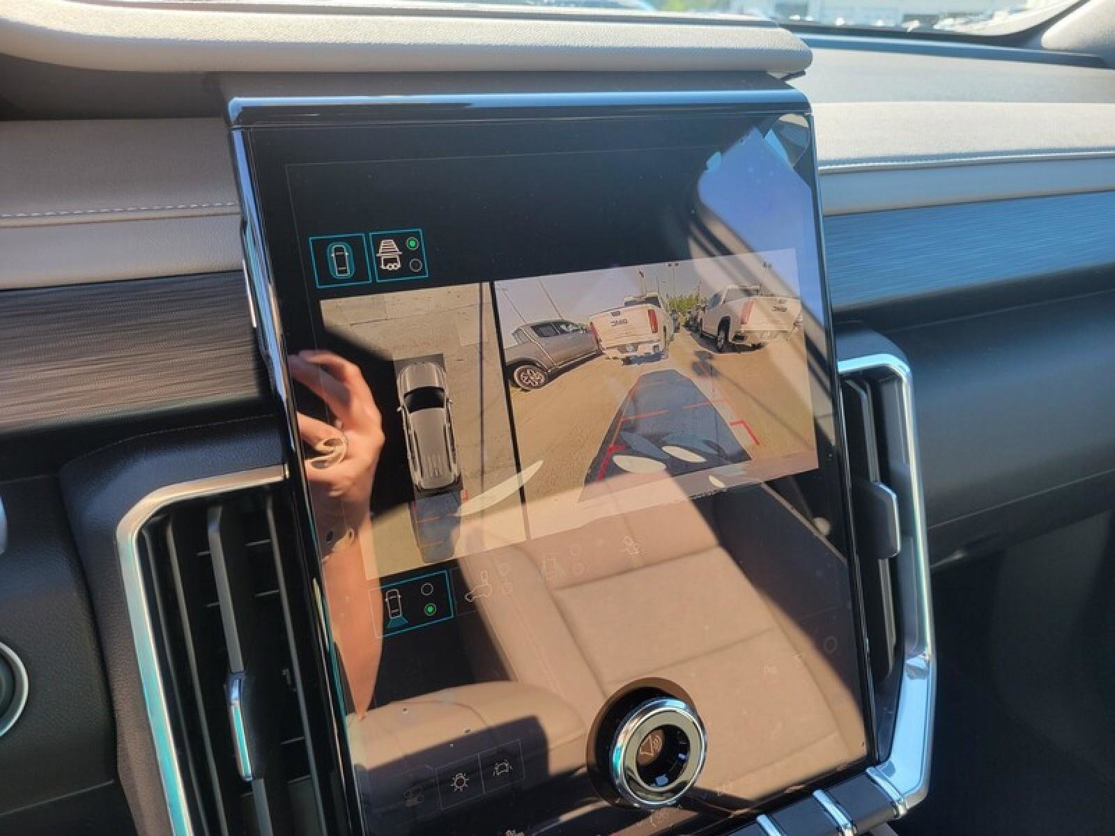 New 2026 GMC Acadia Elevation image 23