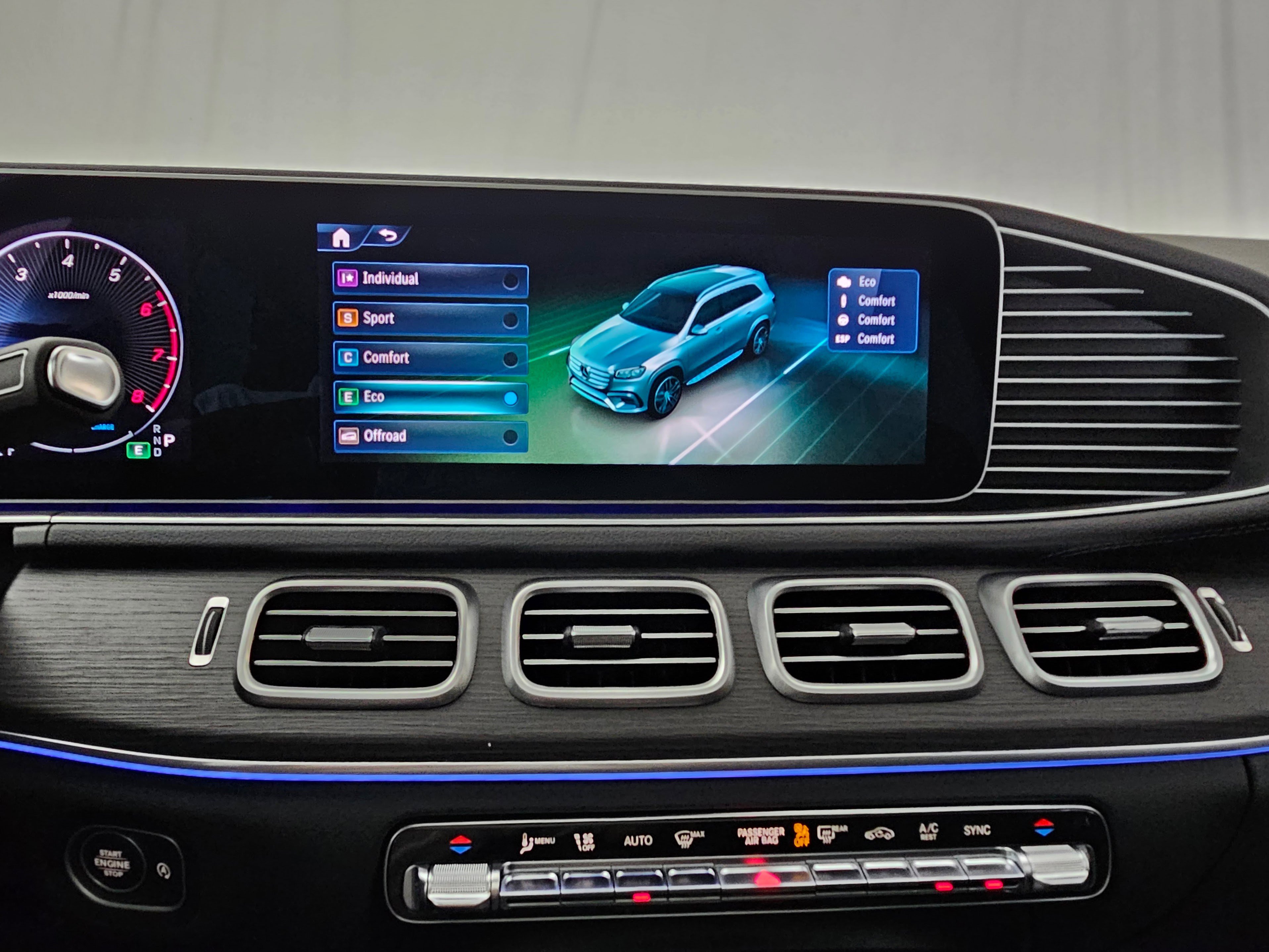 Certified 2024 Mercedes-Benz GLS 450 4MATIC image 32