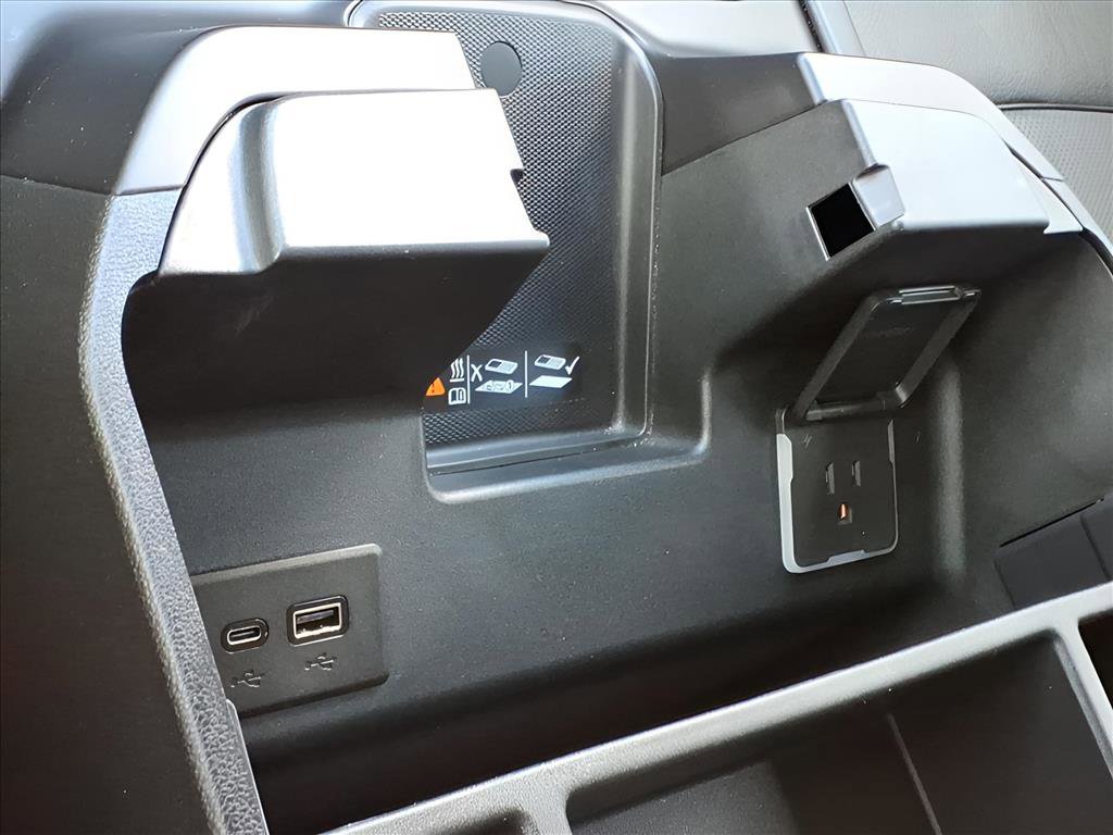 Used 2024 GMC Sierra 2500 Denali w/ Denali Reserve Package image 16