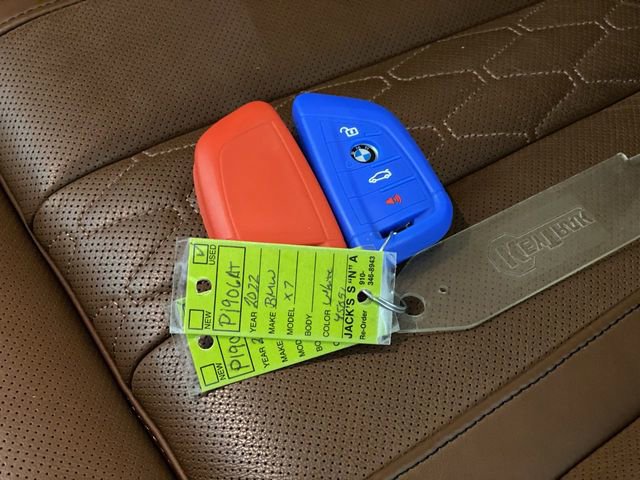 Used 2022 BMW X7 M50i w/ Dynamic Handling Package image 42