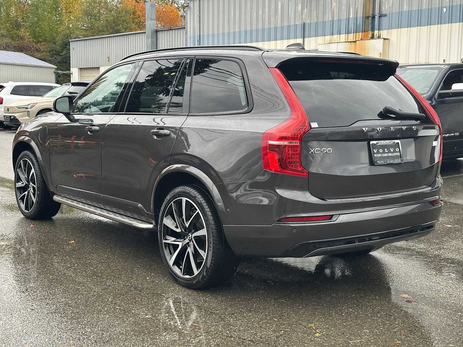 Certified 2023 Volvo XC90 T8 Plus image 6