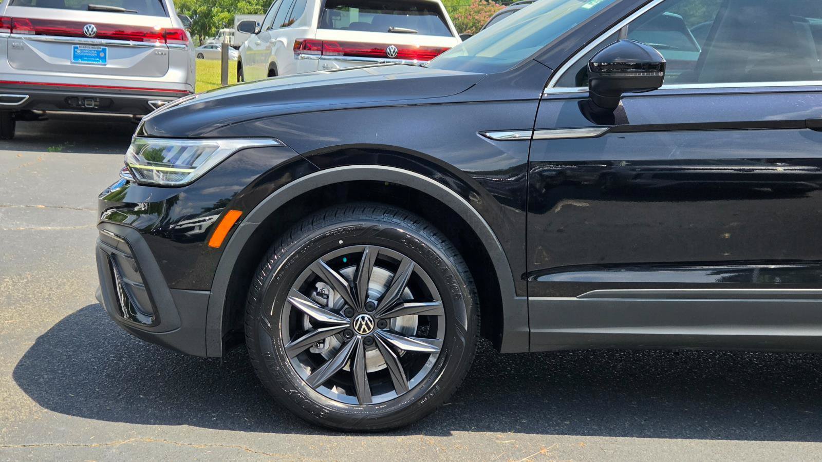 Certified 2023 Volkswagen Tiguan SE w/ Panoramic Sunroof Package FWD image 13