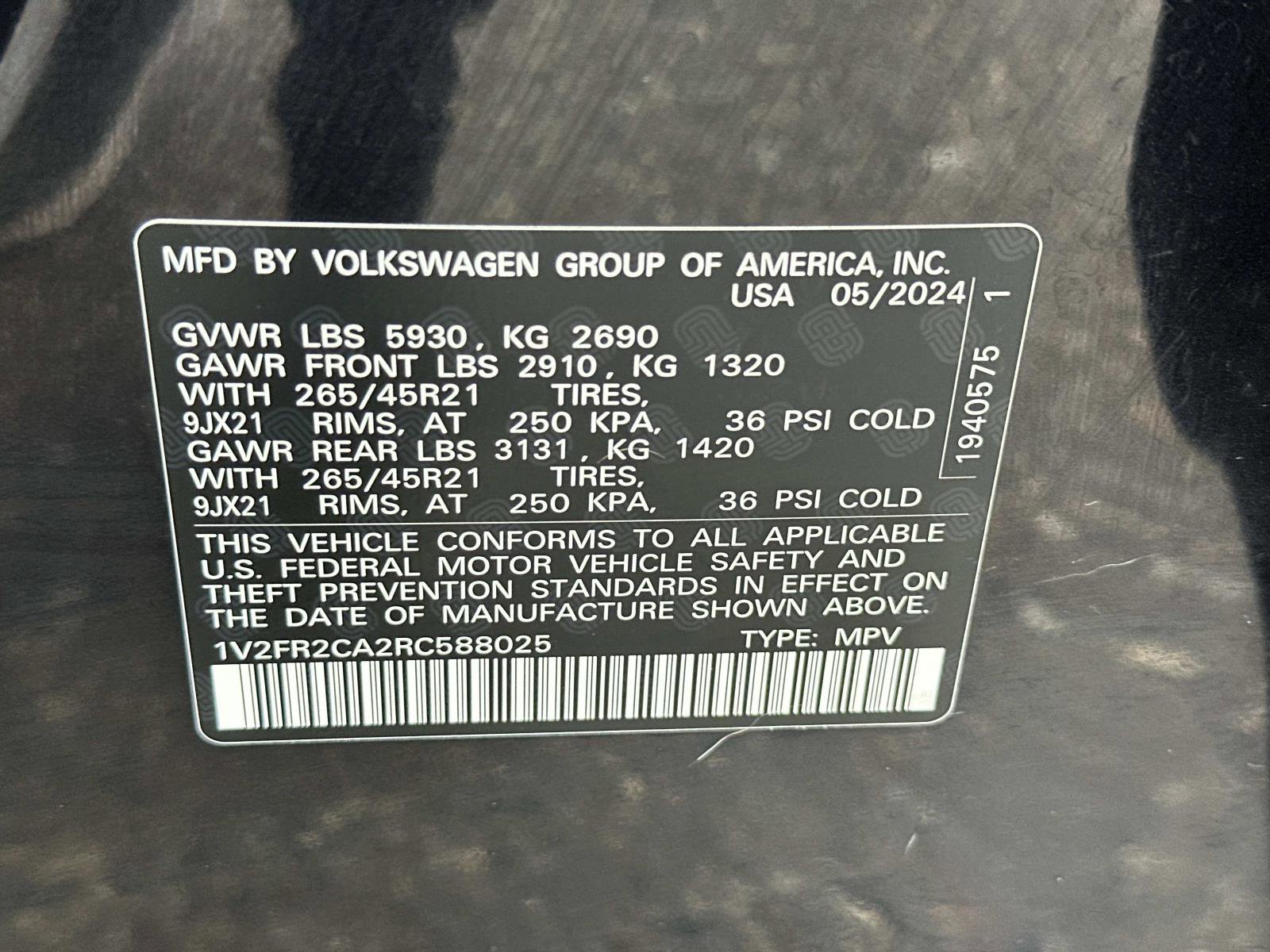 Used 2024 Volkswagen Atlas SEL Premium R-Line image 19