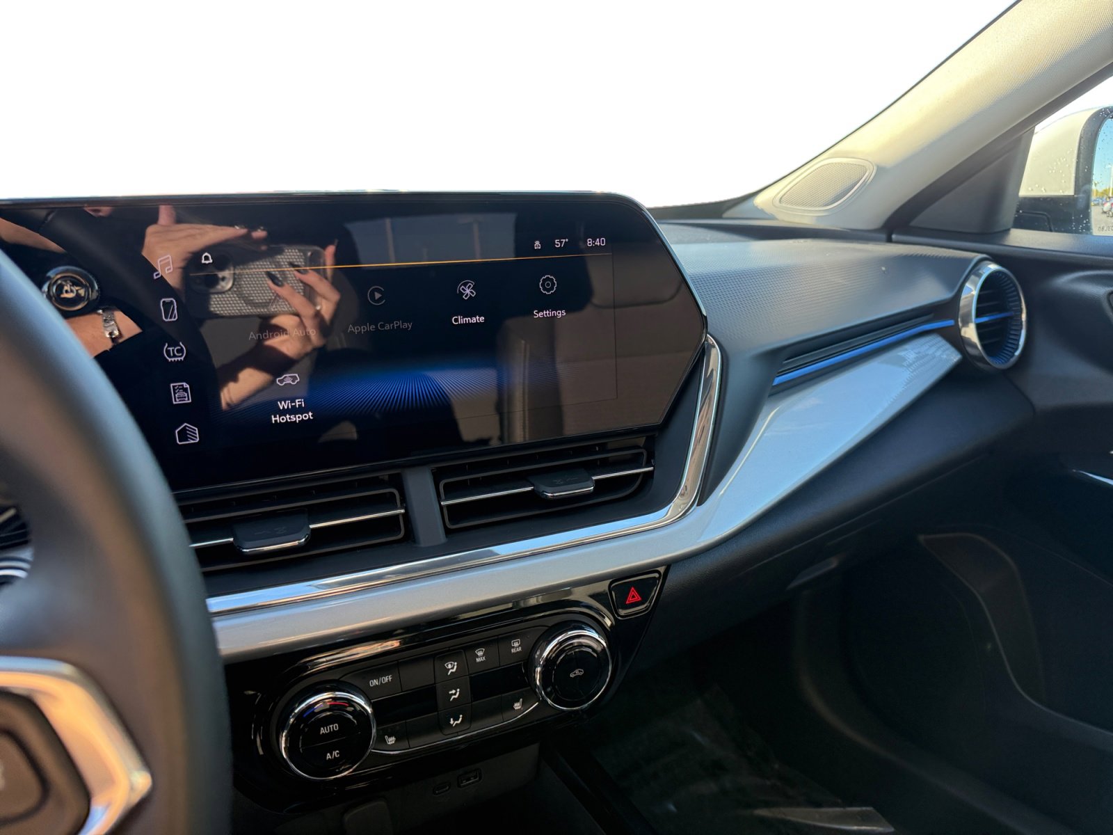 Used 2025 Chevrolet Trax LT w/ Driver Confidence Package image 12