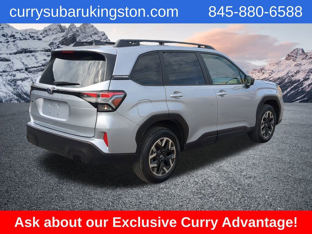 Used 2025 Subaru Forester Premium image 3