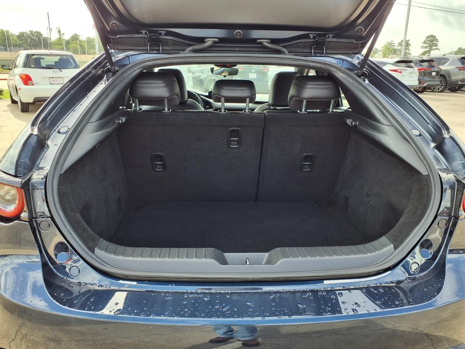 Used 2021 MAZDA MAZDA3 s FWD image 8