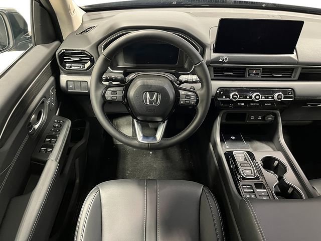 New 2026 Honda Pilot Touring image 13