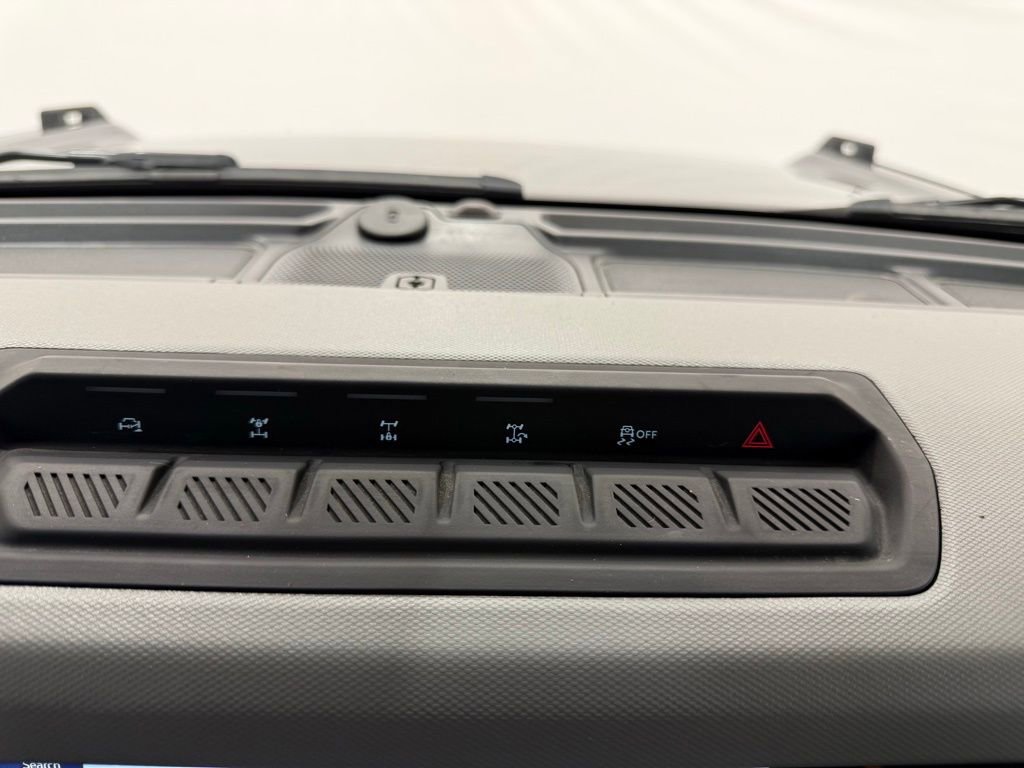 Used 2023 Ford Bronco Badlands image 35