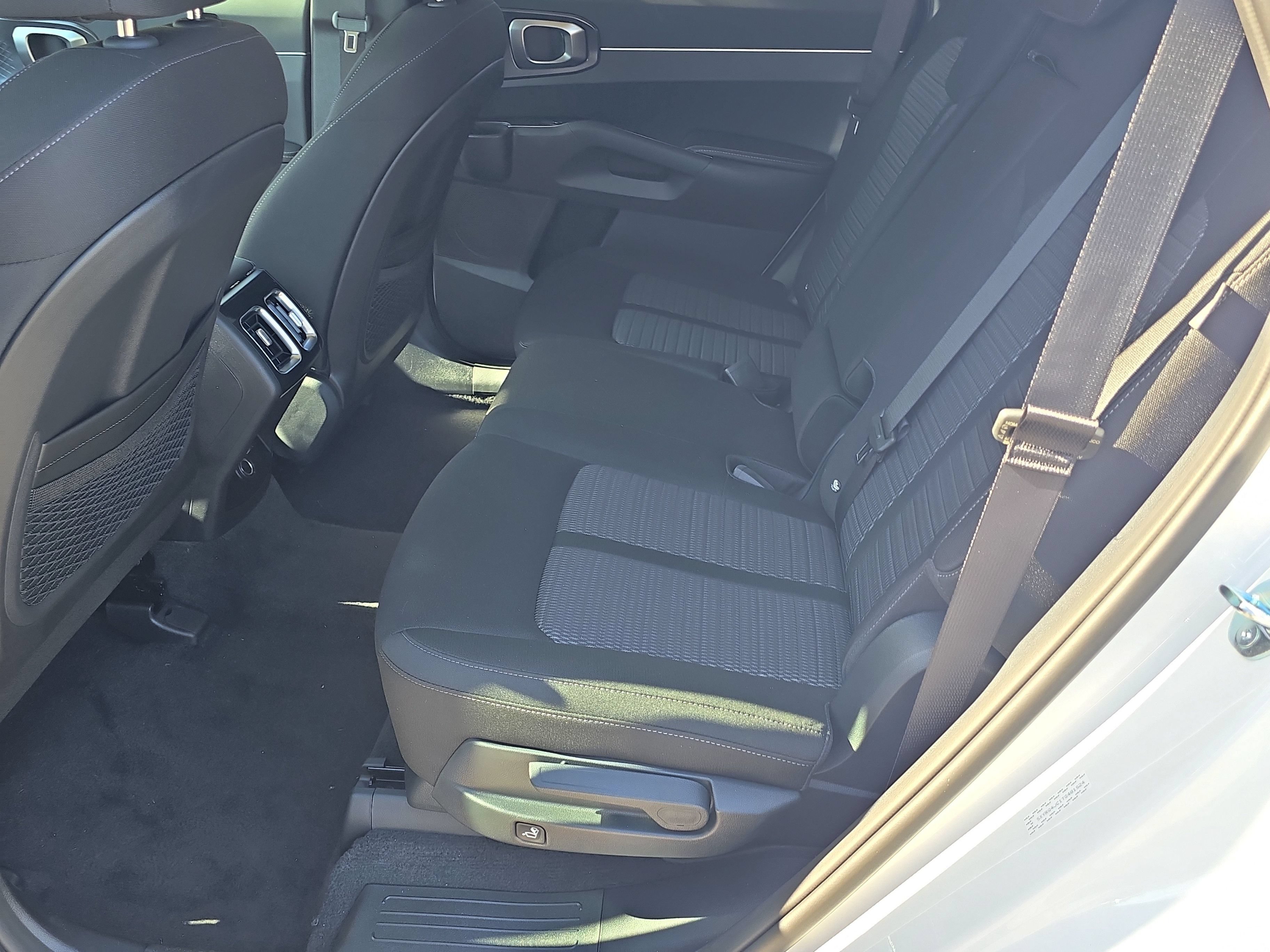 New 2026 Kia Sorento LX FWD image 15