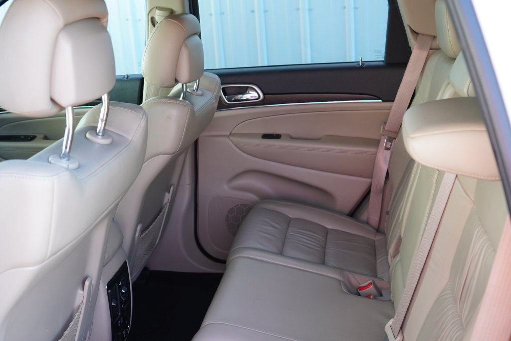 Used 2015 Jeep Grand Cherokee Limited AWD/4WD image 31