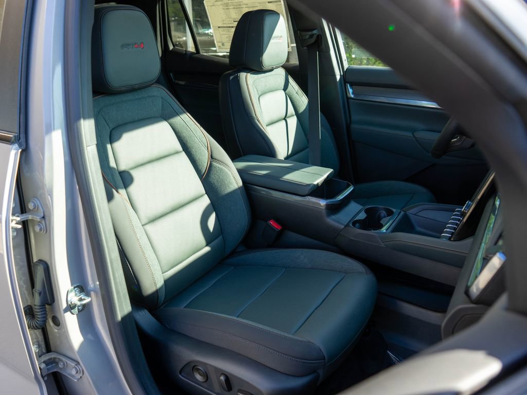 New 2026 GMC Terrain AT4 AWD/4WD image 9