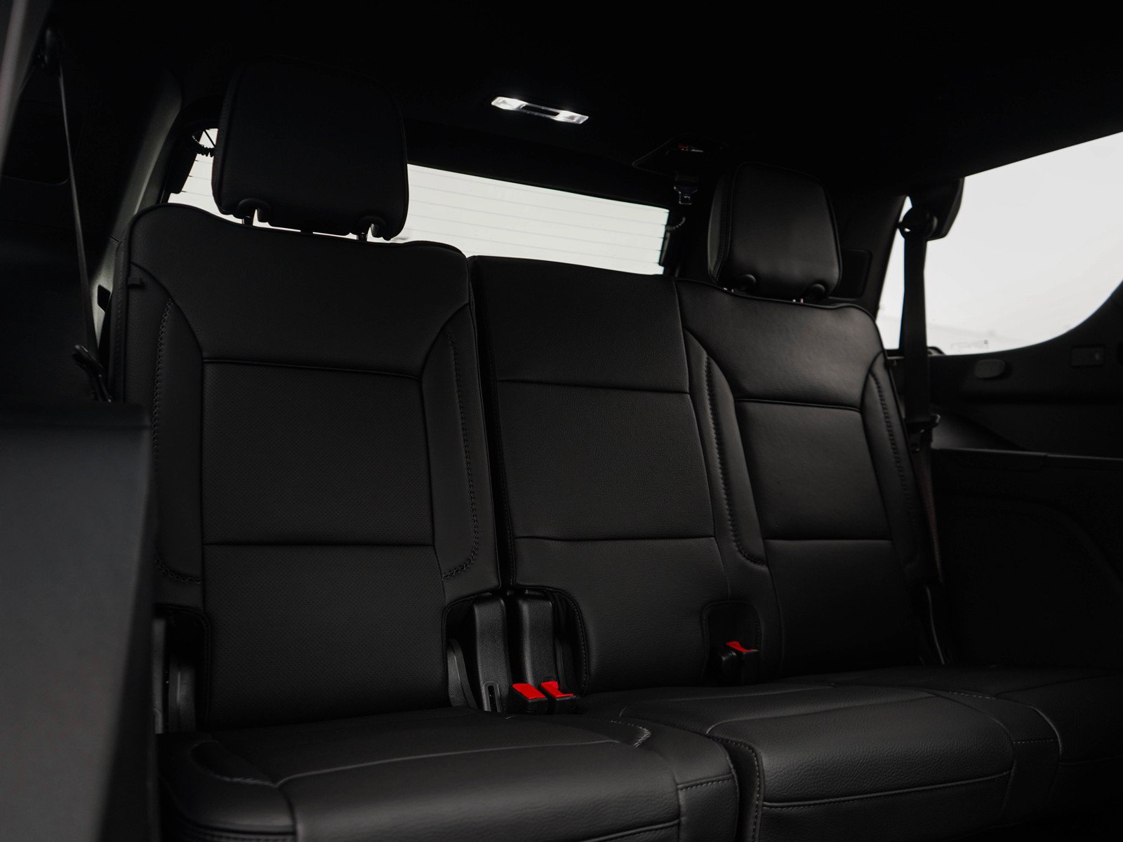 New 2027 GMC Yukon Denali w/ Sun & Power Step Package AWD/4WD image 13