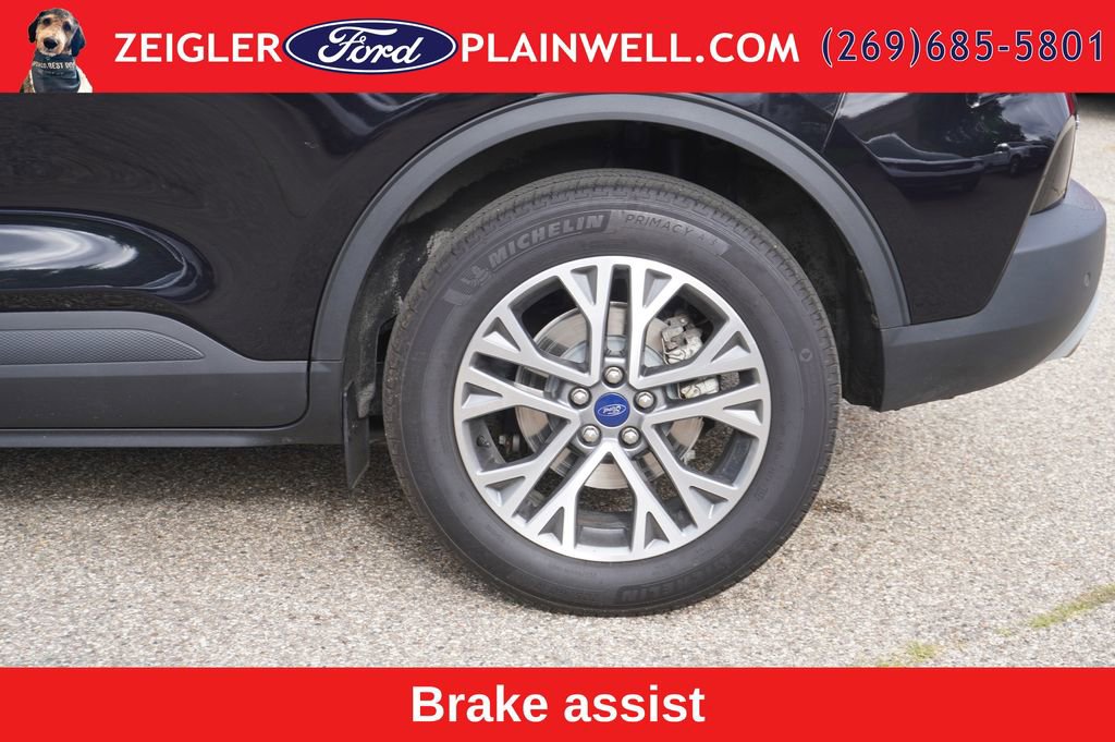 Used 2022 Ford Escape SEL w/ Equipment Group 302A AWD/4WD image 9