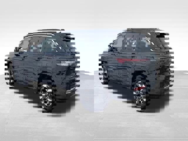 New 2025 Jeep Grand Cherokee Limited 4xe w/ Trailer Tow Package image 40