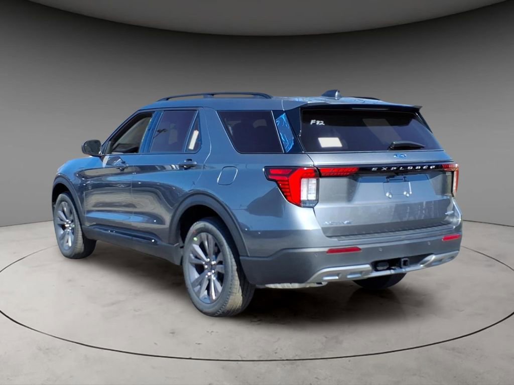 New 2026 Ford Explorer Active w/ Active Comfort Package image 3