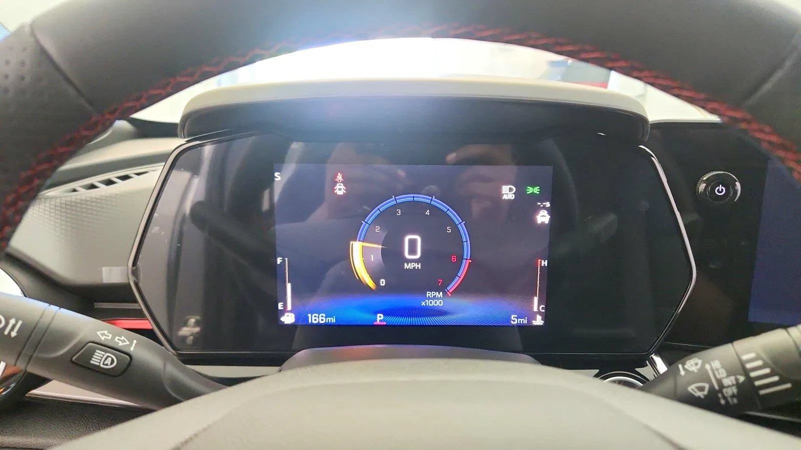 New 2026 Chevrolet Trax RS w/ Sunroof Package FWD image 16